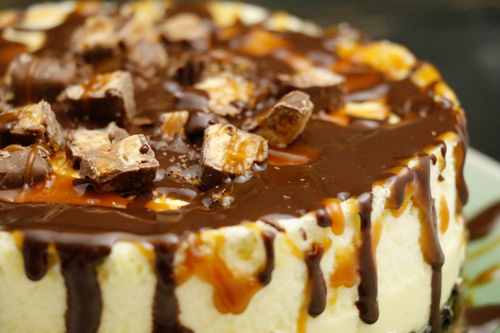 Snickers Caramel Chocolate_Cheesecake